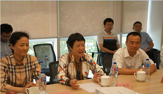 上海市青浦区区委书记赵惠琴带队莅临威廉希尔中文官网调研